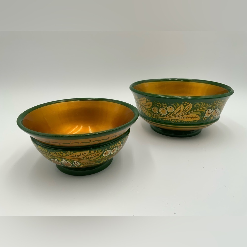 Stunning Vintage Russian (USSR) Khokhloma Hand Painted Lacquer Wooden Bowl Set